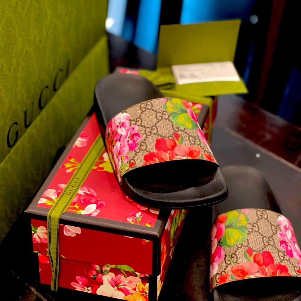 Gucci Slides size 40. GG Blooms